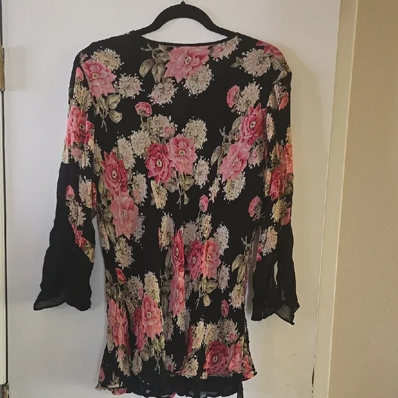 Whimsgoth Boho Black and Pink Ruffled Bell Sleeve Blouse - Picture 7 of 11